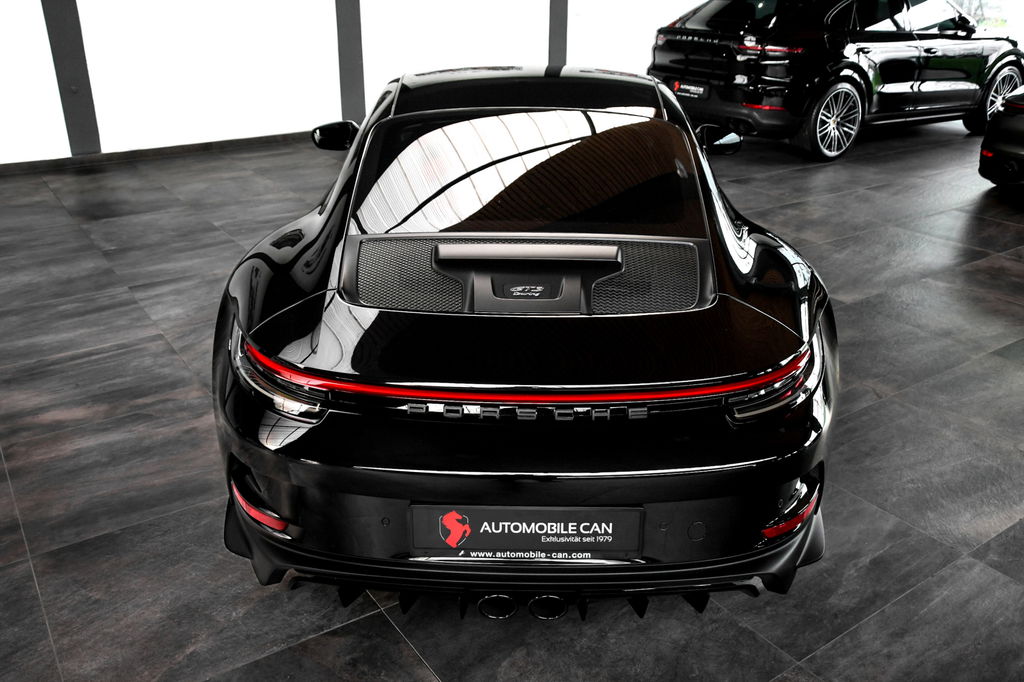 Porsche 992 GT3 Touring