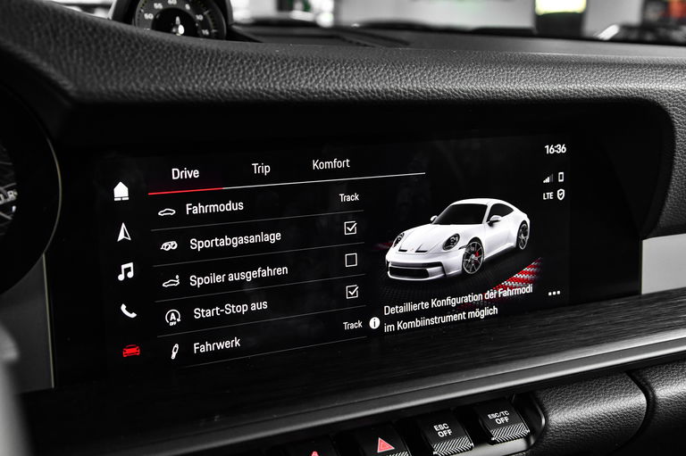 Porsche 992 GT3 Touring