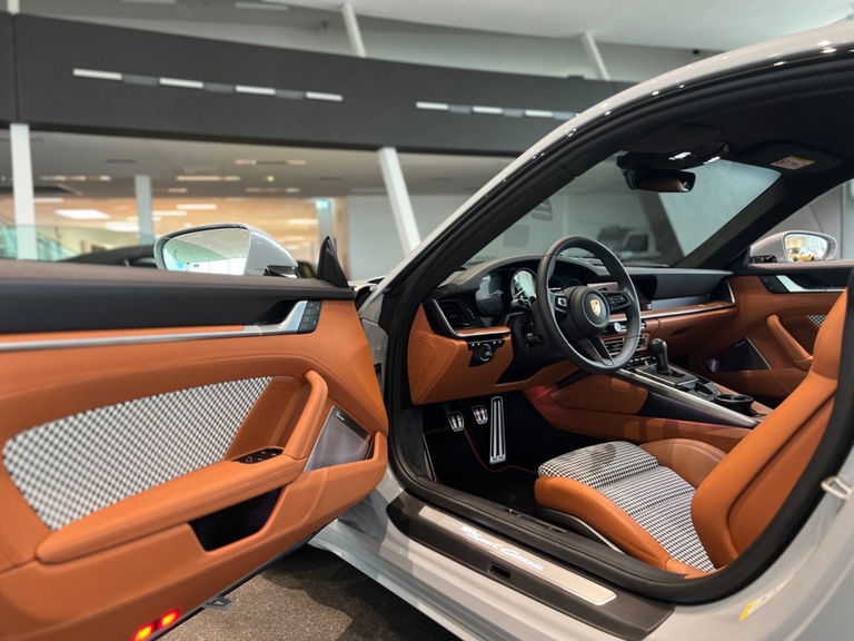 Porsche 992 Sport Classic