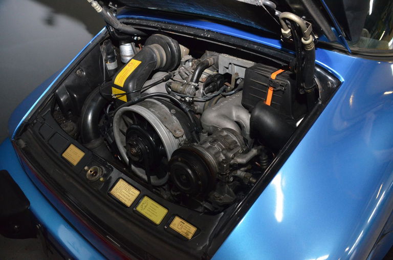 Porsche 911 Carrera 3.2