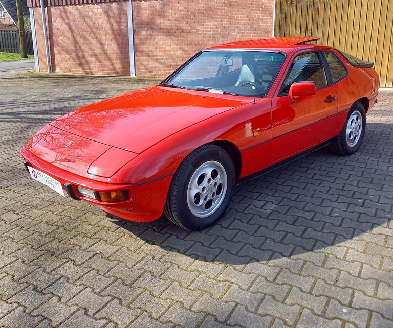 Porsche 924 S