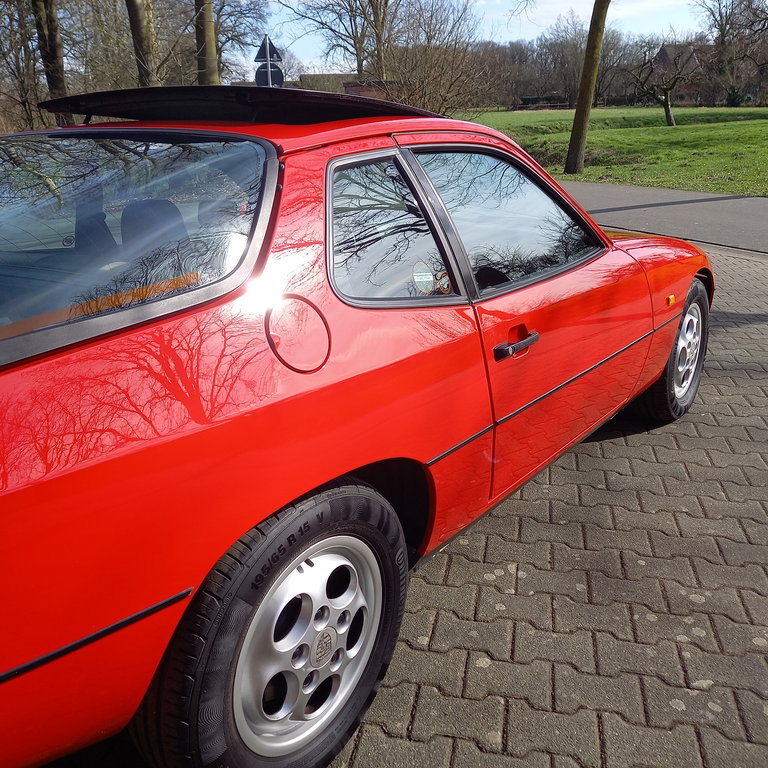 Porsche 924 S