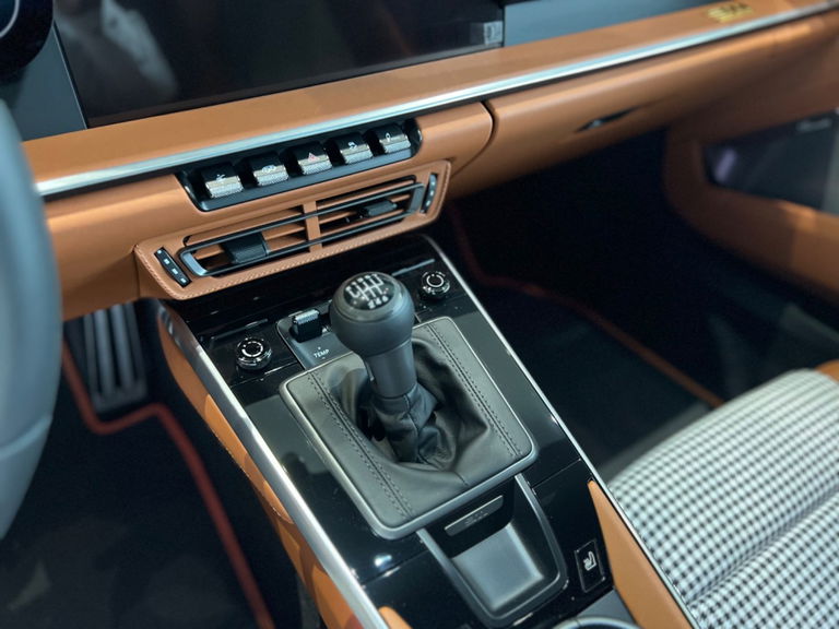 Porsche 992 Sport Classic