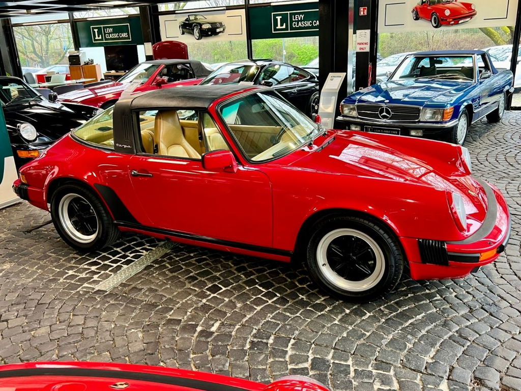 Porsche 911 Carrera 3.2