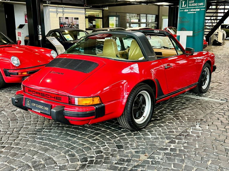 Porsche 911 Carrera 3.2