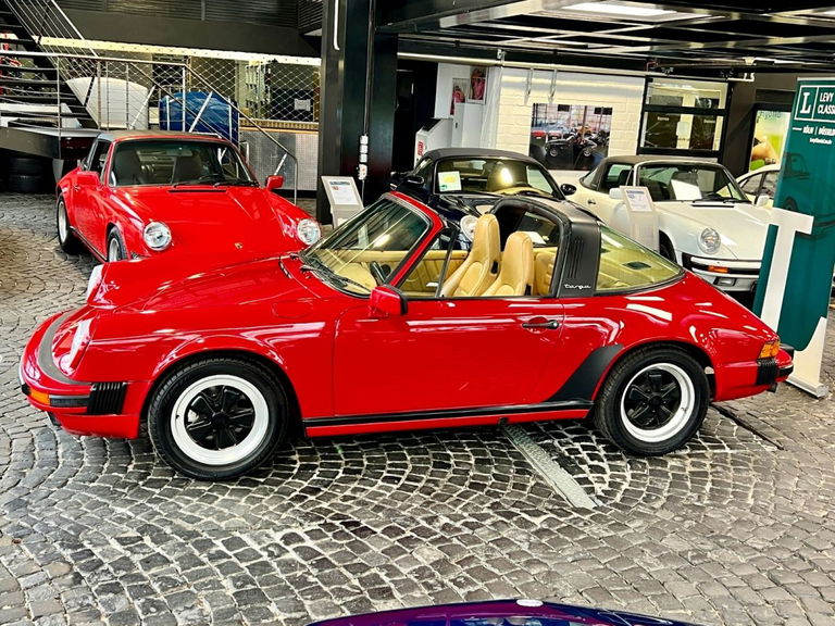 Porsche 911 Carrera 3.2