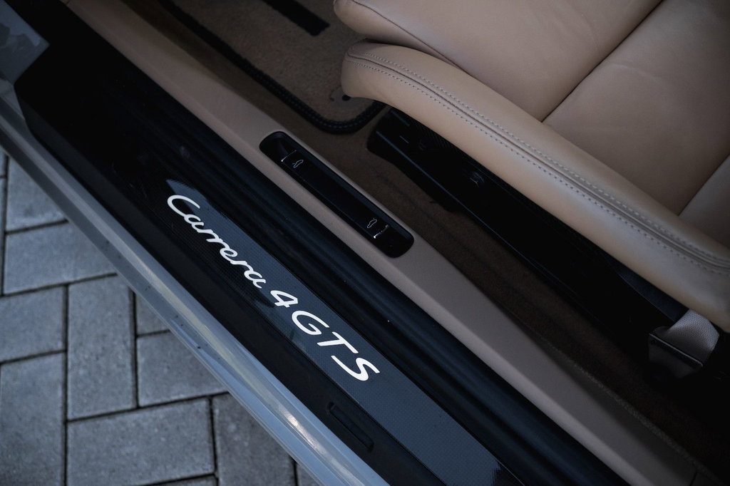 Porsche 991 Carrera 4 GTS
