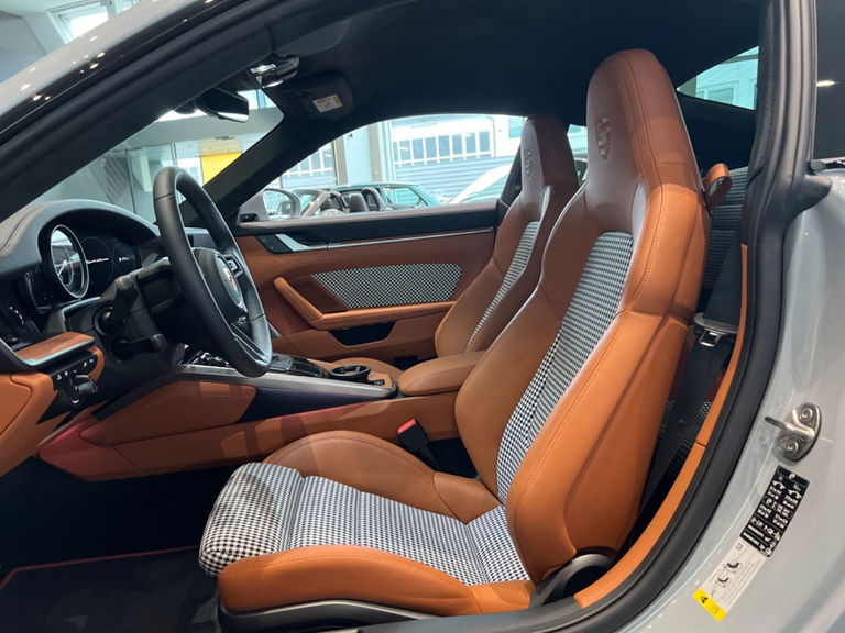 Porsche 992 Sport Classic