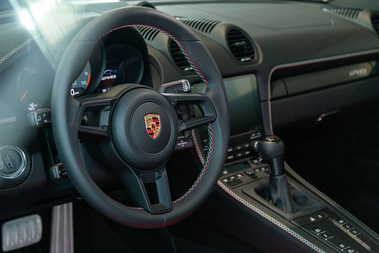 Porsche 718 Cayman GT4 RS