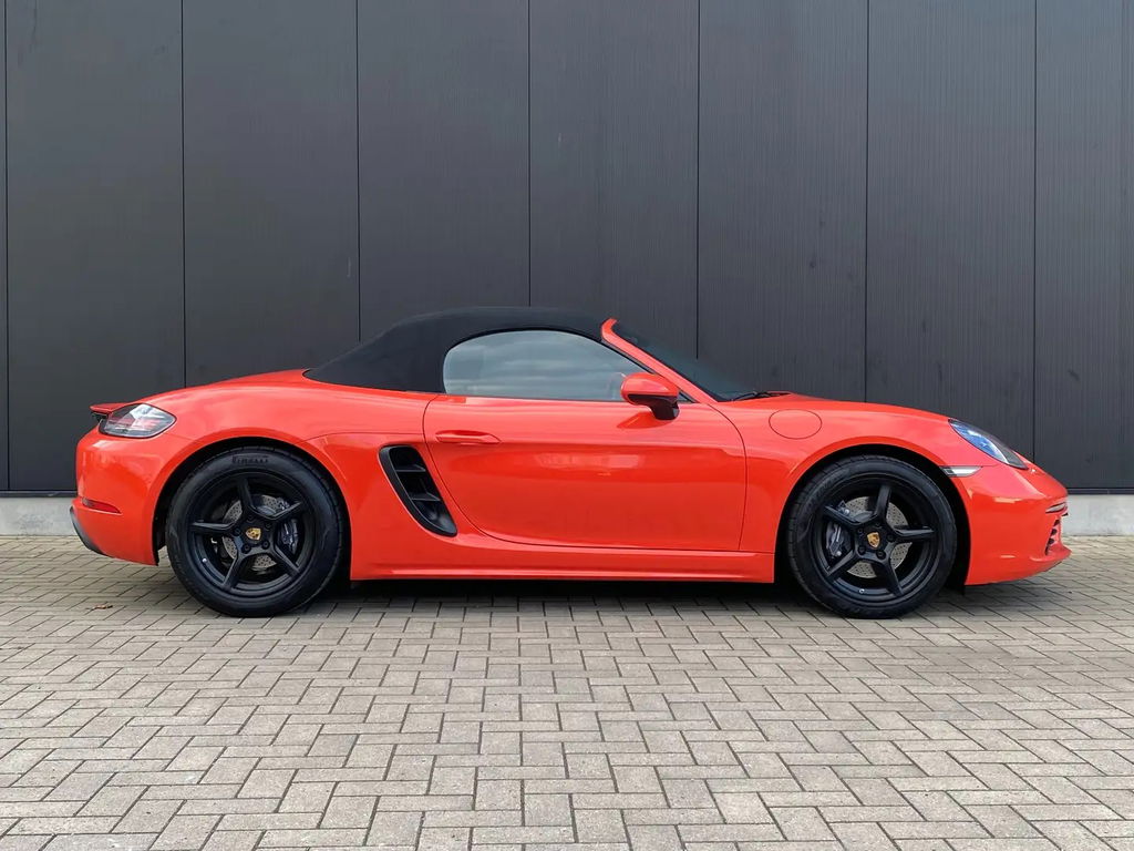Porsche 718 Boxster