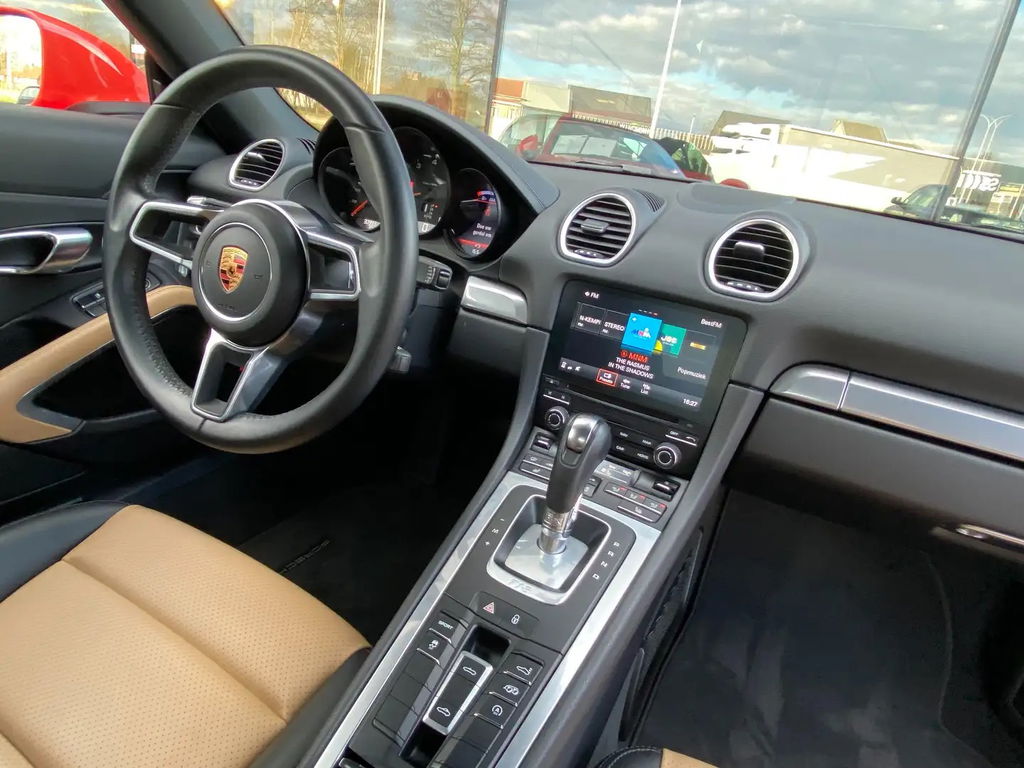 Porsche 718 Boxster