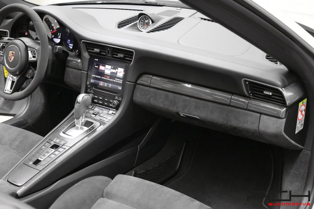 Porsche 991.2 Carrera 4 GTS