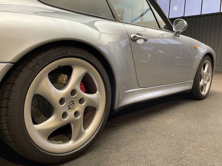 Porsche 993 Carrera 4S