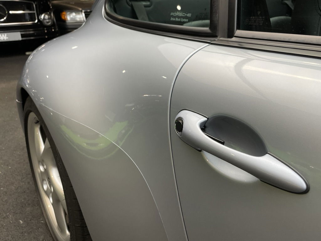 Porsche 993 Carrera 4S