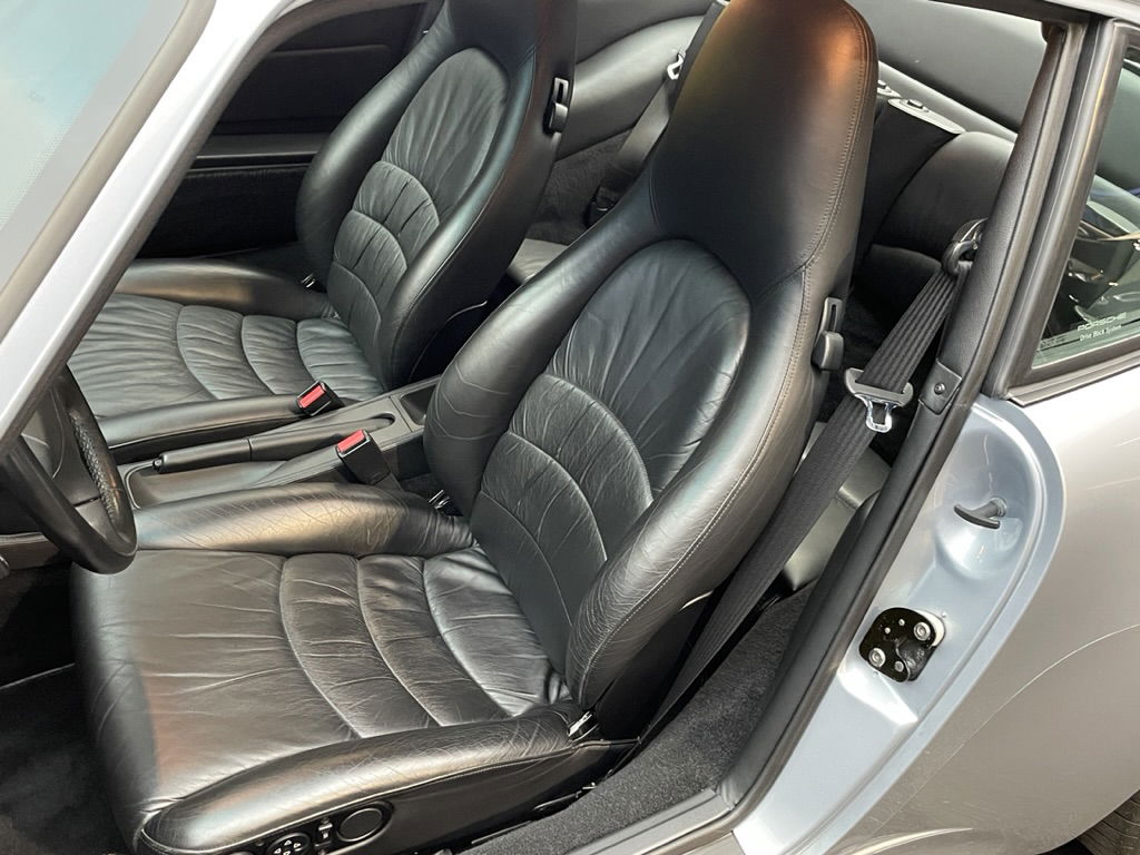 Porsche 993 Carrera 4S