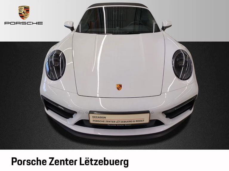 Porsche 992 Carrera 4 GTS