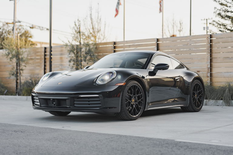 Porsche 992 Carrera