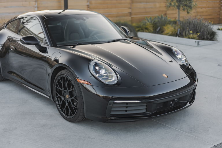 Porsche 992 Carrera