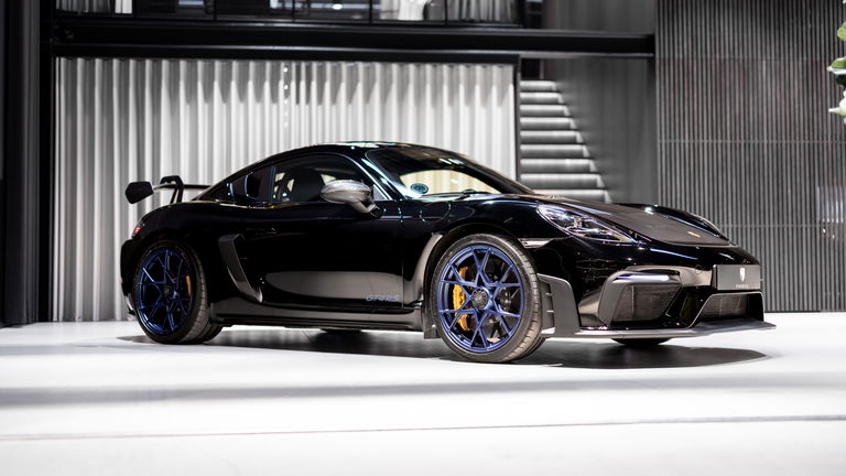 Porsche 718 Cayman GT4 RS