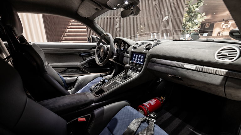 Porsche 718 Cayman GT4 RS