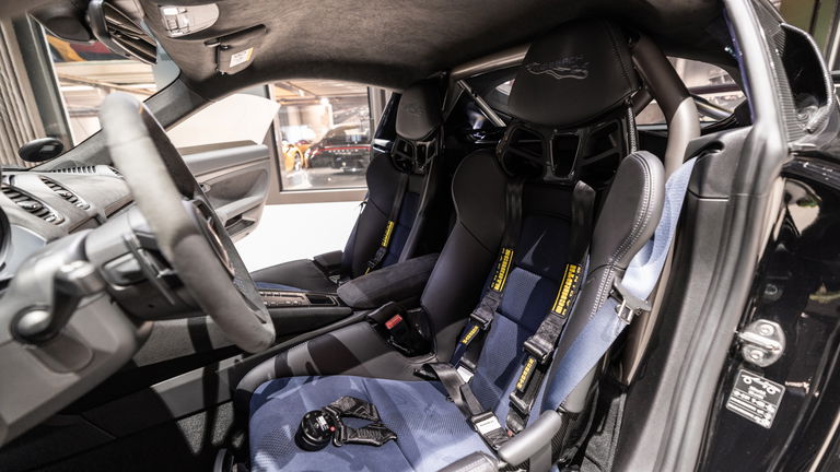 Porsche 718 Cayman GT4 RS