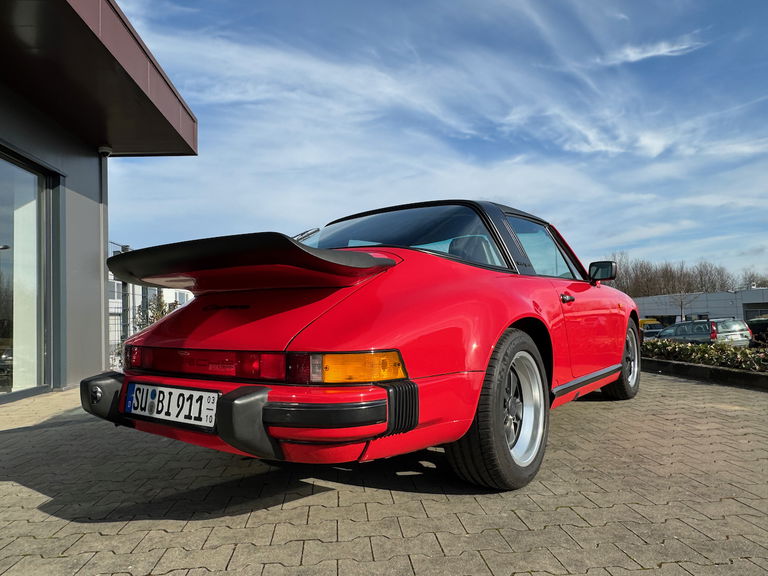 Porsche 911 Carrera 3.2