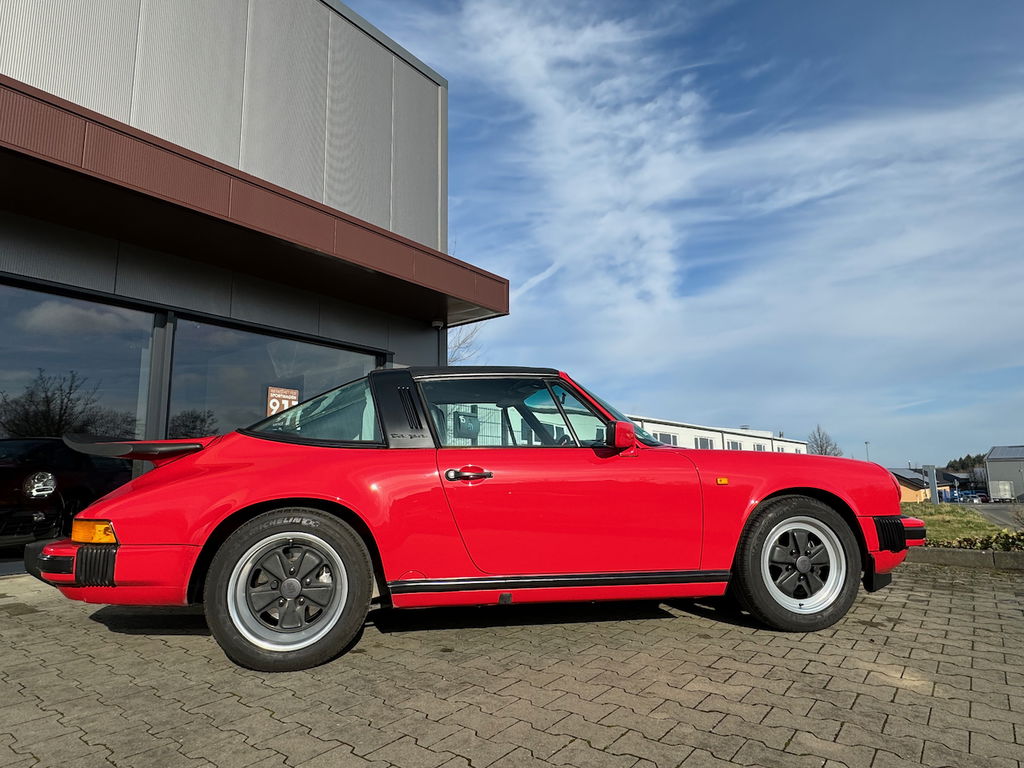 Porsche 911 Carrera 3.2