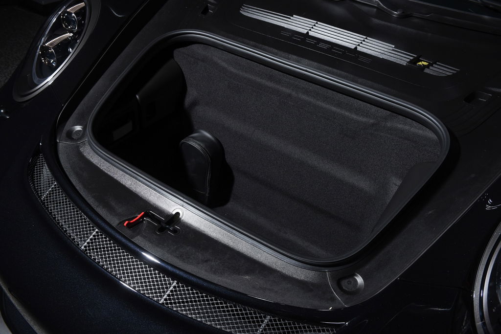 Porsche 991.2 GT3 Touring