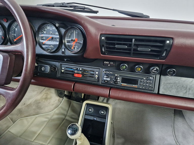 Porsche 911 Carrera 3.2