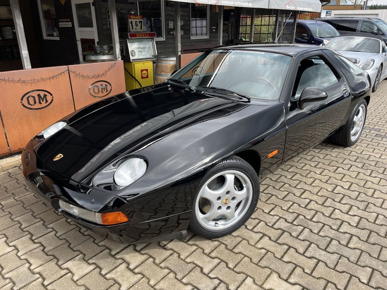 Porsche 928 GTS