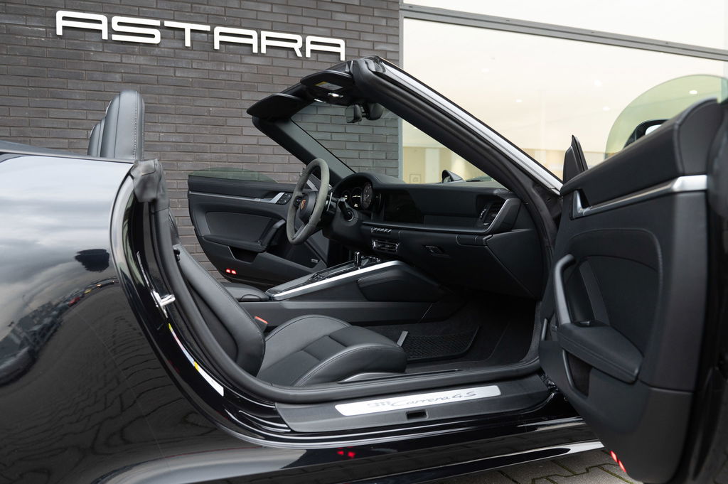 Porsche 992 Carrera 4S