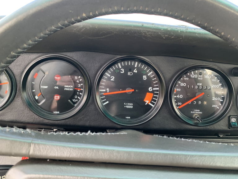 Porsche 911 Carrera 3.2