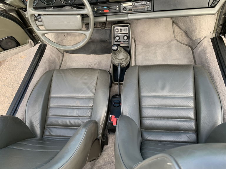 Porsche 911 Carrera 3.2