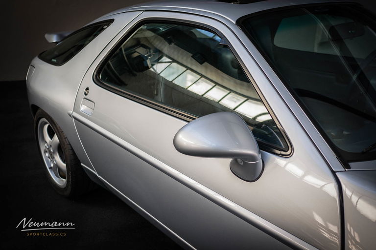 Porsche 928 GTS