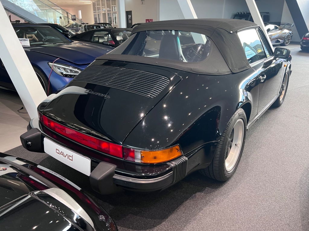 Porsche 911 Carrera 3.2