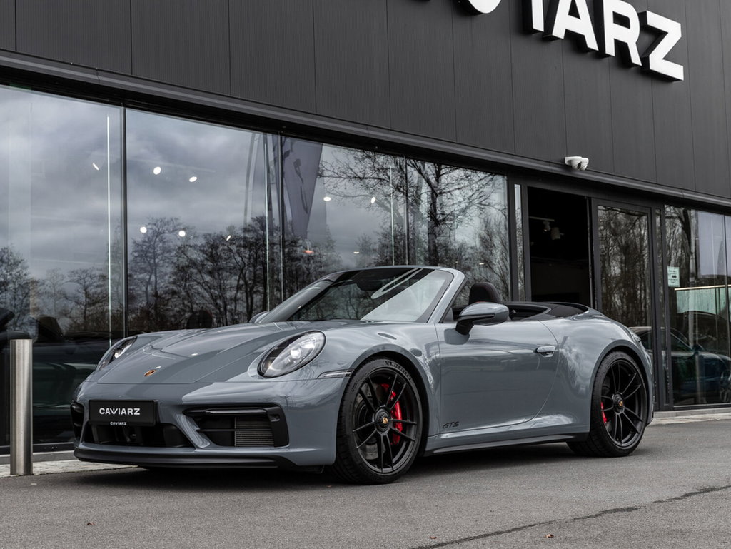 Porsche 992 Carrera 4 GTS