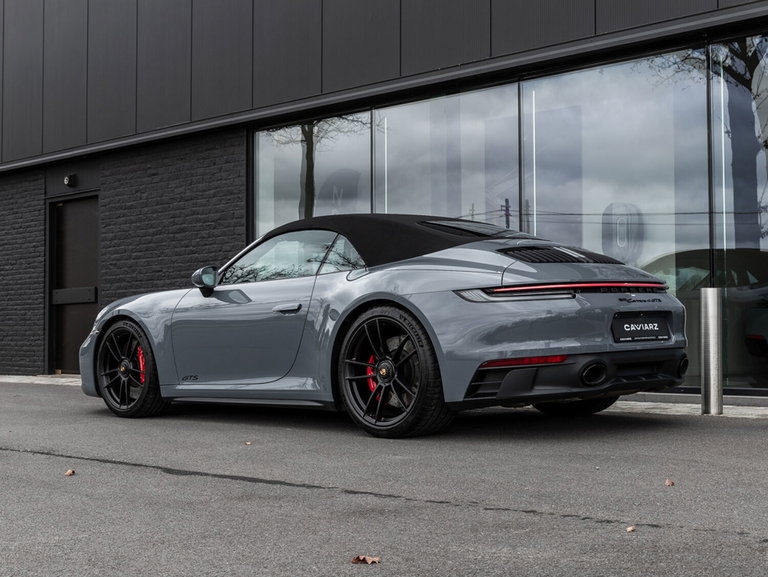 Porsche 992 Carrera 4 GTS