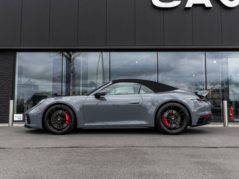 Porsche 992 Carrera 4 GTS