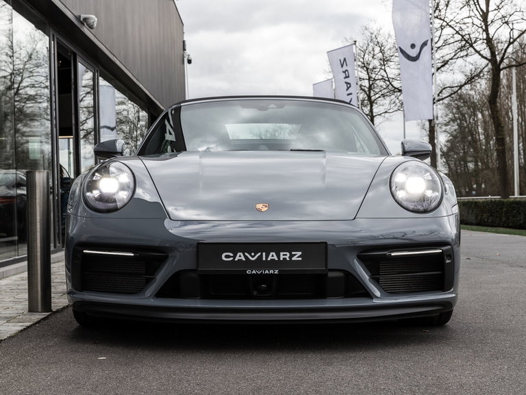 Porsche 992 Carrera 4 GTS