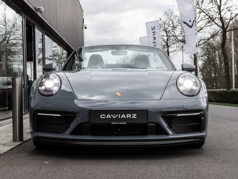 Porsche 992 Carrera 4 GTS