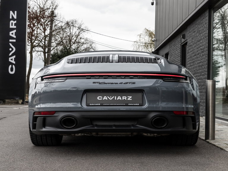 Porsche 992 Carrera 4 GTS
