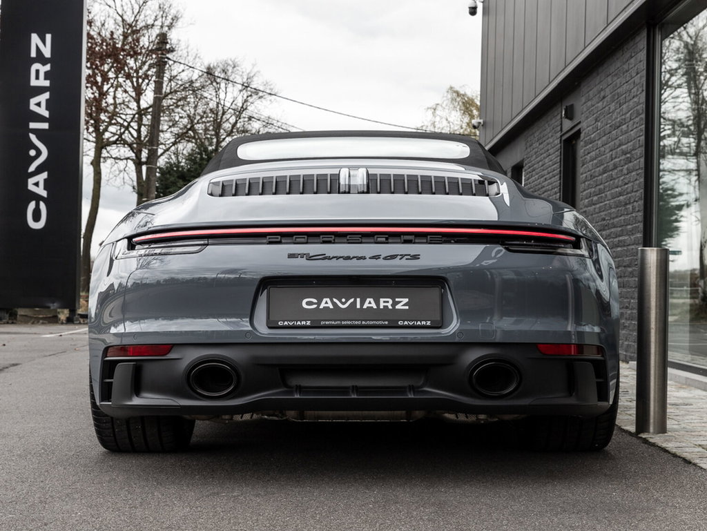Porsche 992 Carrera 4 GTS