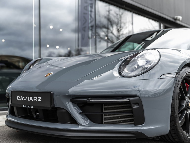 Porsche 992 Carrera 4 GTS