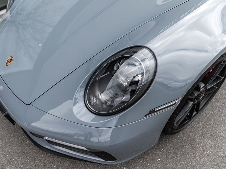 Porsche 992 Carrera 4 GTS