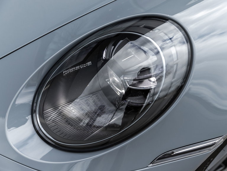 Porsche 992 Carrera 4 GTS