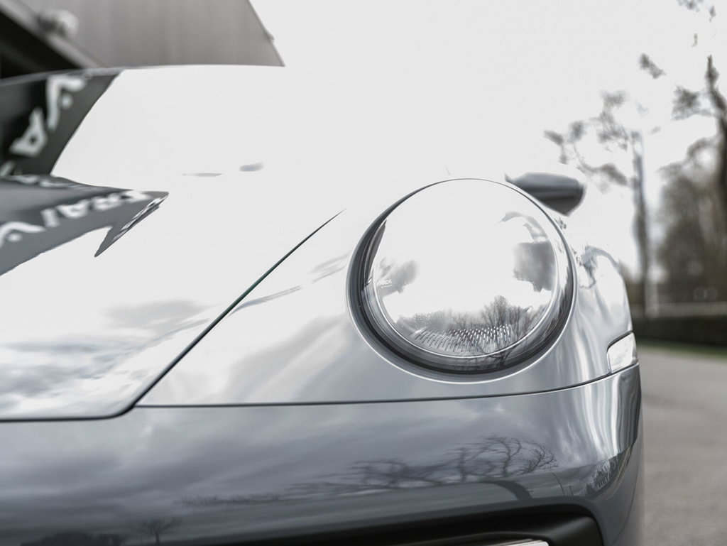 Porsche 992 Carrera 4 GTS