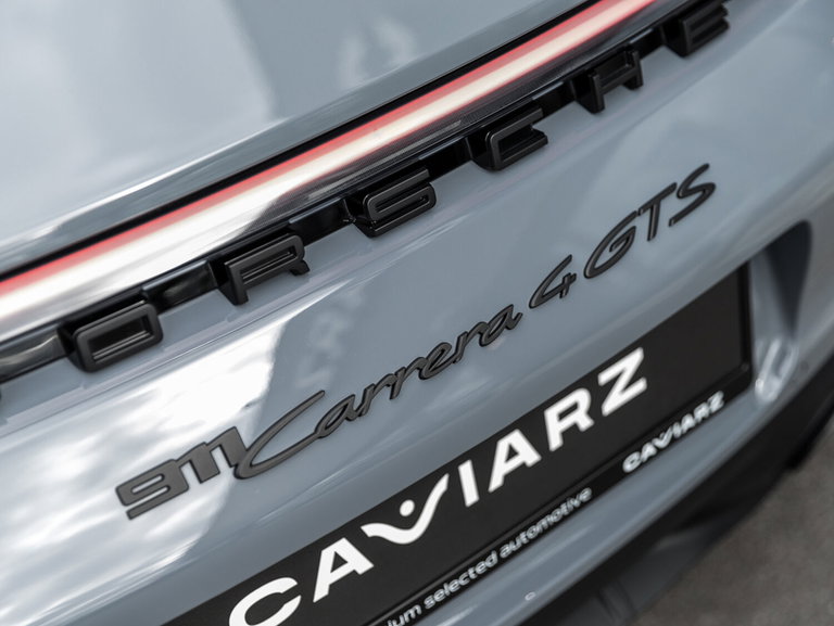 Porsche 992 Carrera 4 GTS