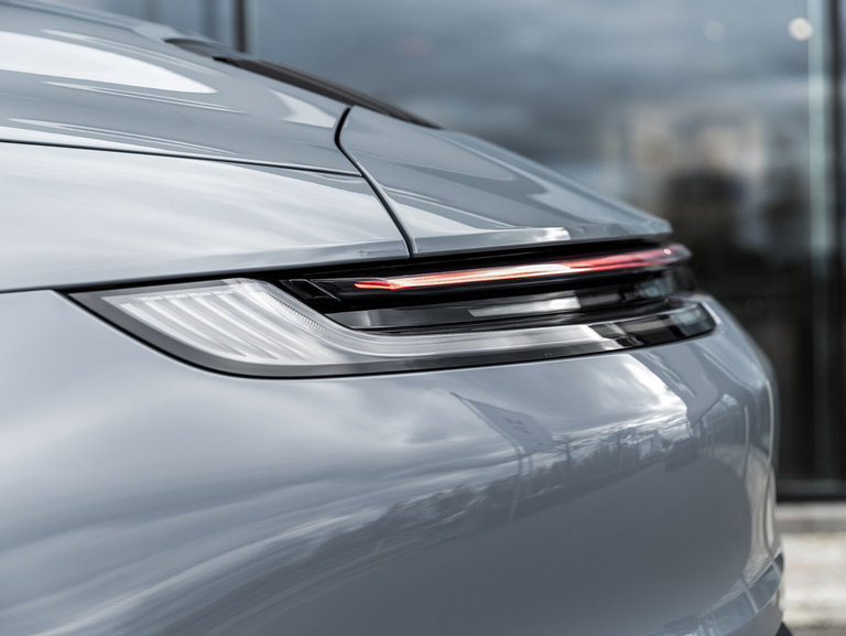 Porsche 992 Carrera 4 GTS