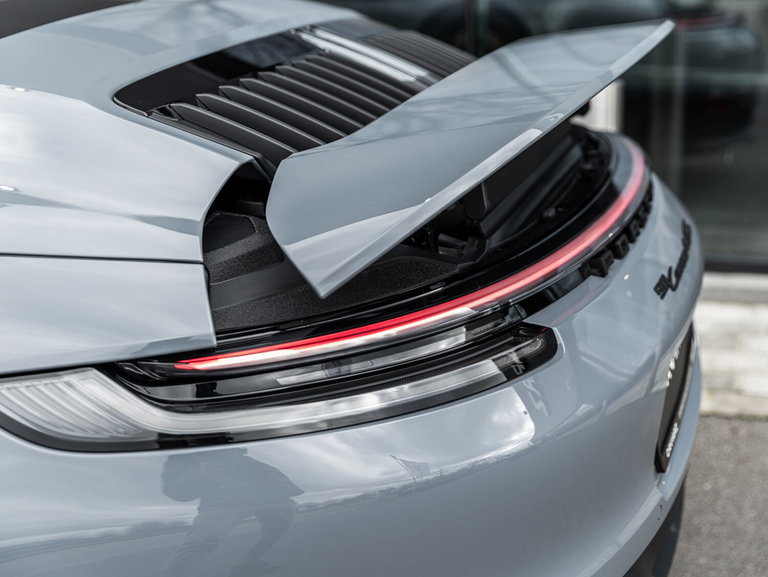 Porsche 992 Carrera 4 GTS