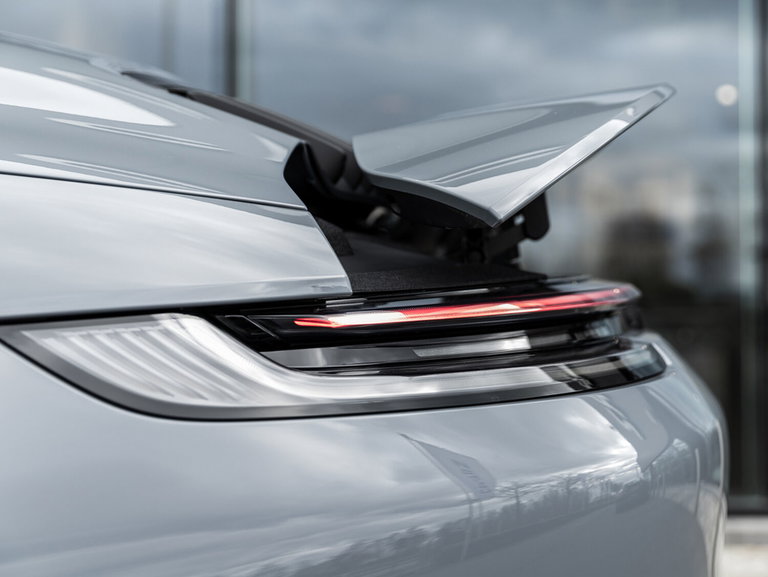 Porsche 992 Carrera 4 GTS